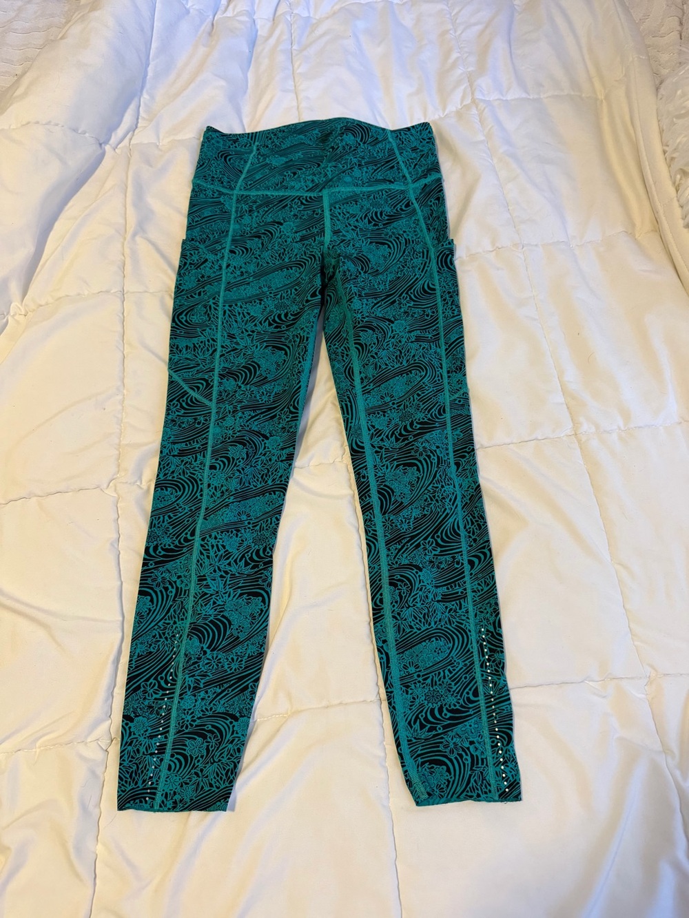 Lululemon athletica Teal & Black Swirl Leggings